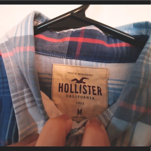Hollister long sleeved button up - Picture 4 of 4